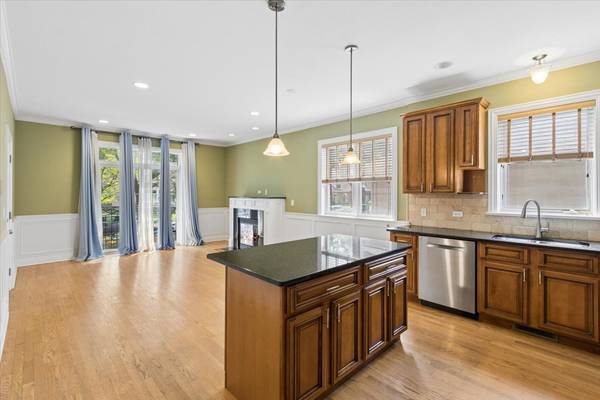 7246 N OAKLEY AVE #1S, Chicago, IL 60645