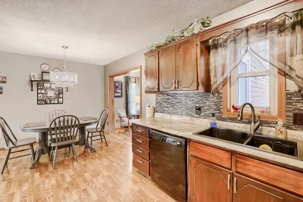 6078 Kalland DR NE, Albertville, MN 55301