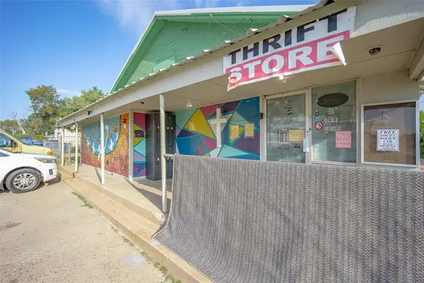428 S 3rd ST, Chickasha, OK 73018