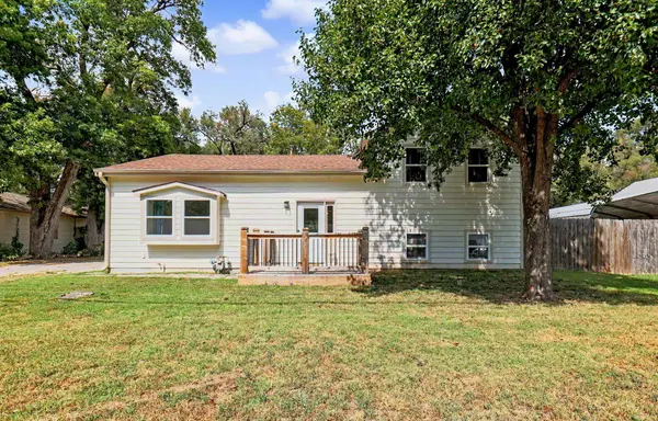 126 W 58th St S, Wichita, KS 67217