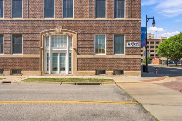 201 S Saint Francis Ave, Wichita, KS 67202