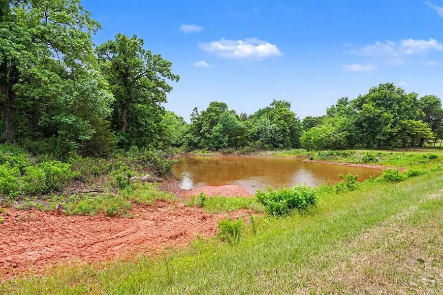 7531 Redbud TRL, Guthrie, OK 73044