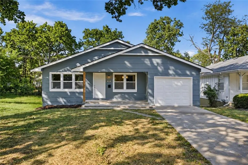 1704 E 79th ST, Kansas City, MO 64131