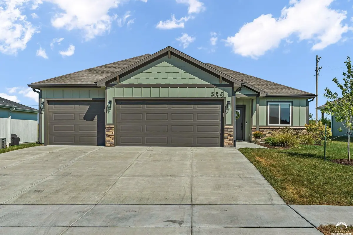338 W 25th ST, Eudora, KS 66025