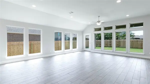 313 Glen Arbor DR, Liberty Hill, TX 78642