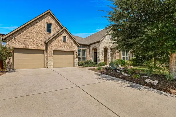 582 Peakside CIR, Dripping Springs, TX 78620
