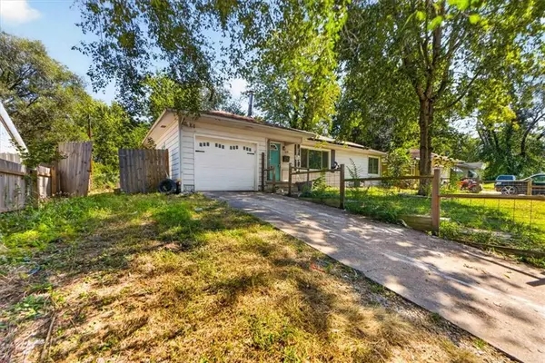 108 N Grant AVE, Knob Noster, MO 65336