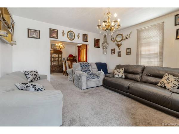 4662 Lincoln, Denver, CO 80216