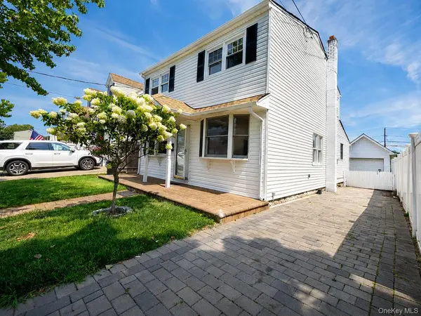644 South 8th Street, West Babylon, NY 11757