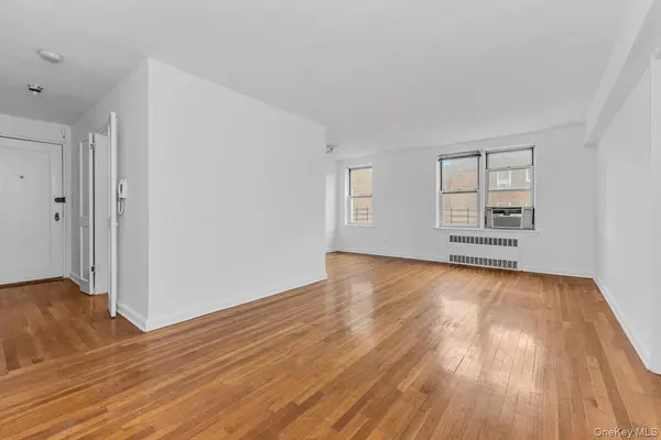 67-07 Yellowstone BLVD #5F, Forest Hills, NY 11375