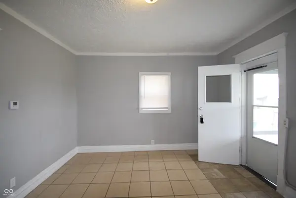 1040 Division ST, Indianapolis, IN 46221