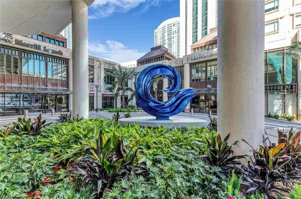 275 1ST AVE S #2204, St Petersburg, FL 33701