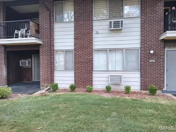 7407 Sieloff DR #A, Hazelwood, MO 63042