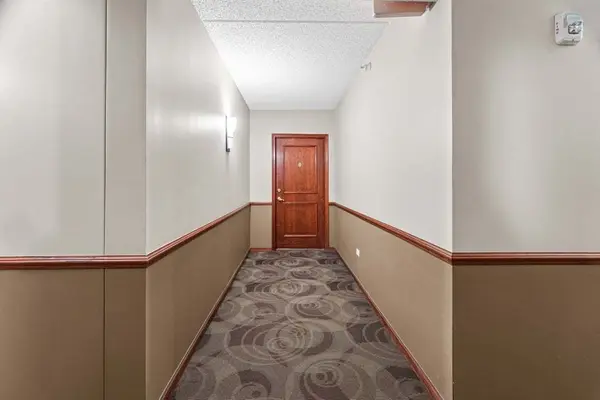 750 Pearson ST #208, Des Plaines, IL 60016