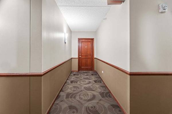 750 Pearson ST #208, Des Plaines, IL 60016