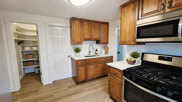3244 N Osceola AVE, Chicago, IL 60634