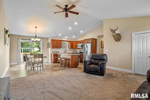 509 HARRISON DR, Mechanicsburg, IL 62545