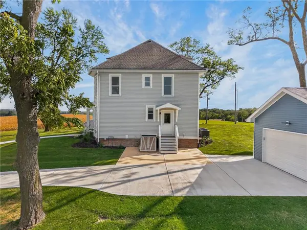 5201 Cook RD, St Joseph, MO 64505