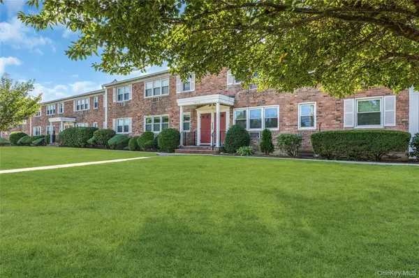 4030 Jerusalem AVE #1C, Seaford, NY 11783