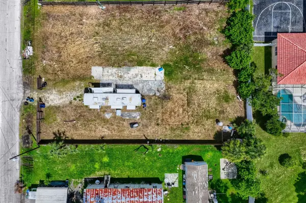 4929 VICTORIA AVE, Sarasota, FL 34233