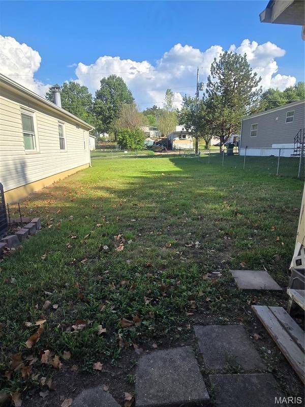 6001 Cedar Glen DR, Cedar Hill, MO 63016