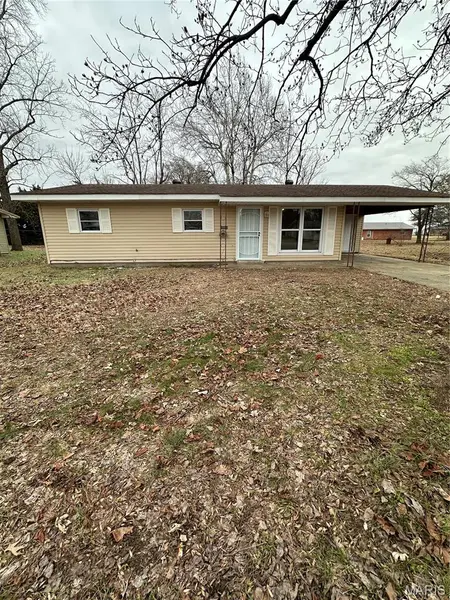 1006 E Almar St, Malden, MO 63860