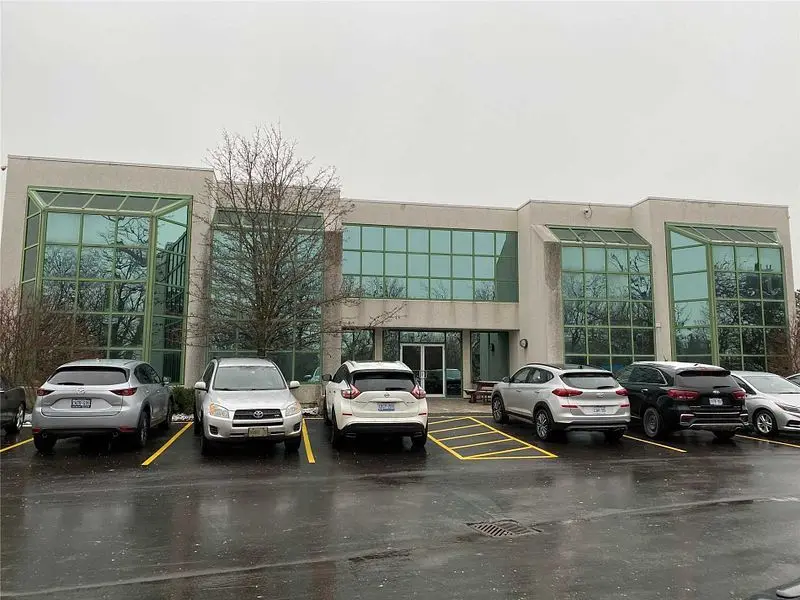 275 Renfrew DR #208, Markham, ON L3R 0C8