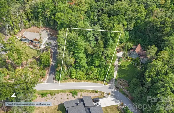 61 Crossings CIR #23, Fairview, NC 28730