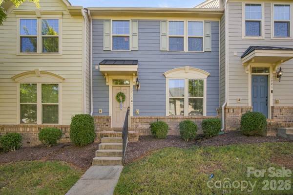 1717 Fleetwood DR, Charlotte, NC 28208