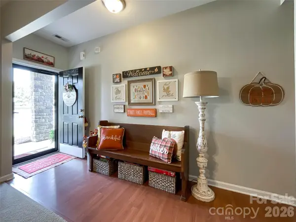 1401 Yellow Daisy DR, Matthews, NC 28104