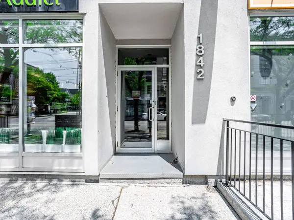 1842 Queen ST E #304, Toronto E02, ON M4L 6T3