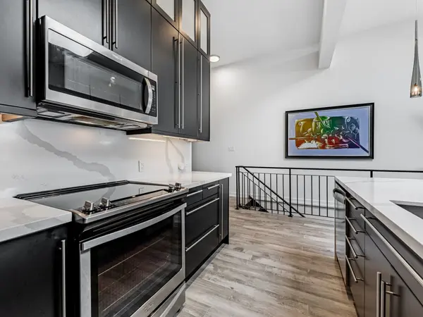 1842 Queen ST E #304, Toronto E02, ON M4L 6T3