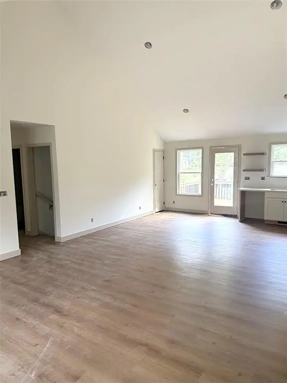 800 SW South AVE, Blue Springs, MO 64015