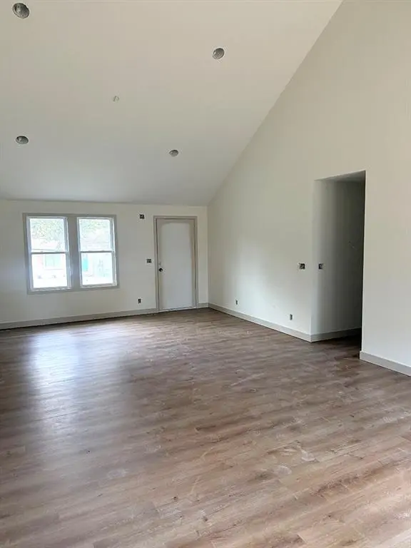 800 SW South AVE, Blue Springs, MO 64015