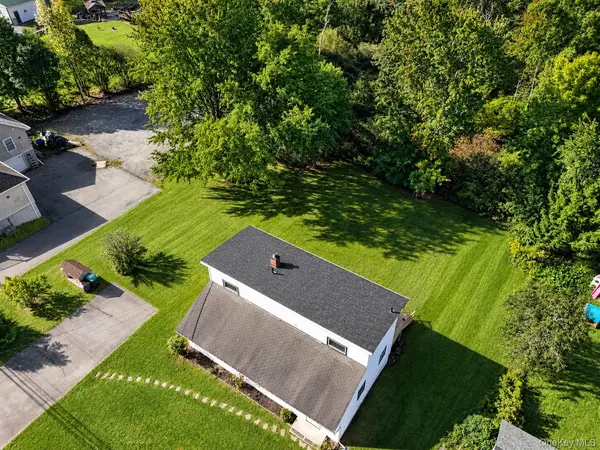 512 Bloomingburg RD, Middletown, NY 10940