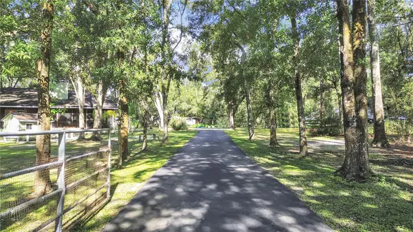 6075 COUNTRY CLUB RD, Zephyrhills, FL 33544