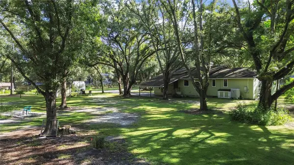 6075 COUNTRY CLUB RD, Zephyrhills, FL 33544