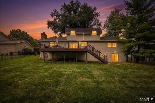 1751 Canyon View CT, Chesterfield, MO 63017