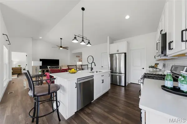1576 Westlake CIR, Pacific, MO 63069
