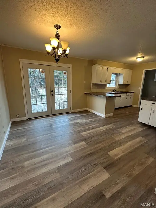 1006 E Almar St, Malden, MO 63860