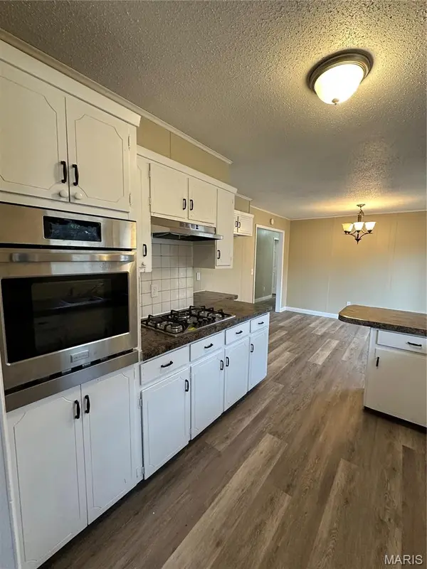 1006 E Almar St, Malden, MO 63860