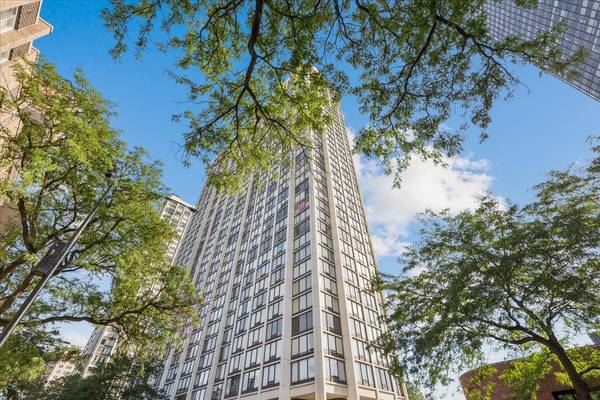 5445 N Sheridan RD #3211, Chicago, IL 60640