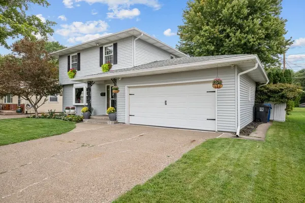 3610 37th ST, Moline, IL 61265