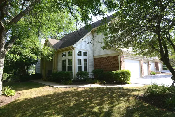 1633 Penny LN, Crystal Lake, IL 60014
