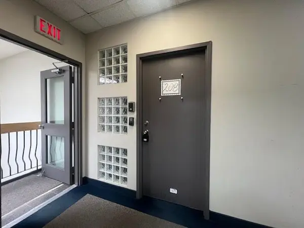 275 Renfrew DR #208, Markham, ON L3R 0C8