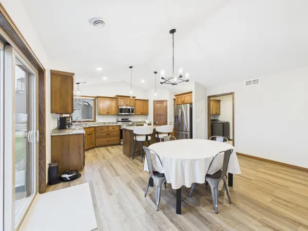 214 Woolgrass WAY, Avon, MN 56310