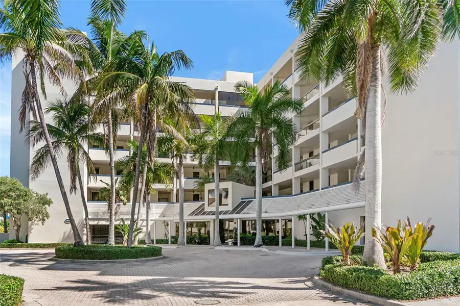 1932 HARBOURSIDE DR #214, Longboat Key, FL 34228