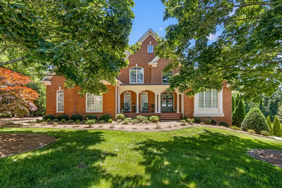 31 Mountain Orchard Path, Signal Mountain, TN 37377