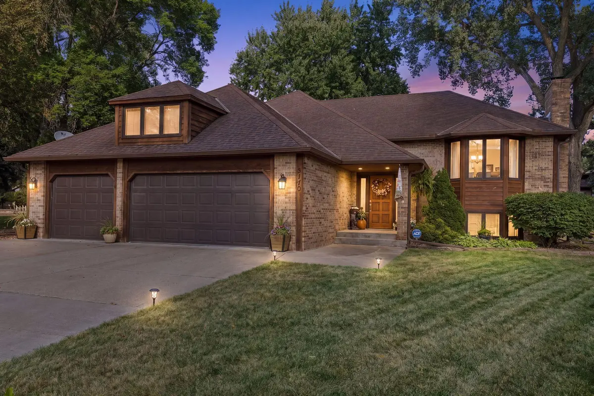 5170 Hemlock LN N, Plymouth, MN 55442