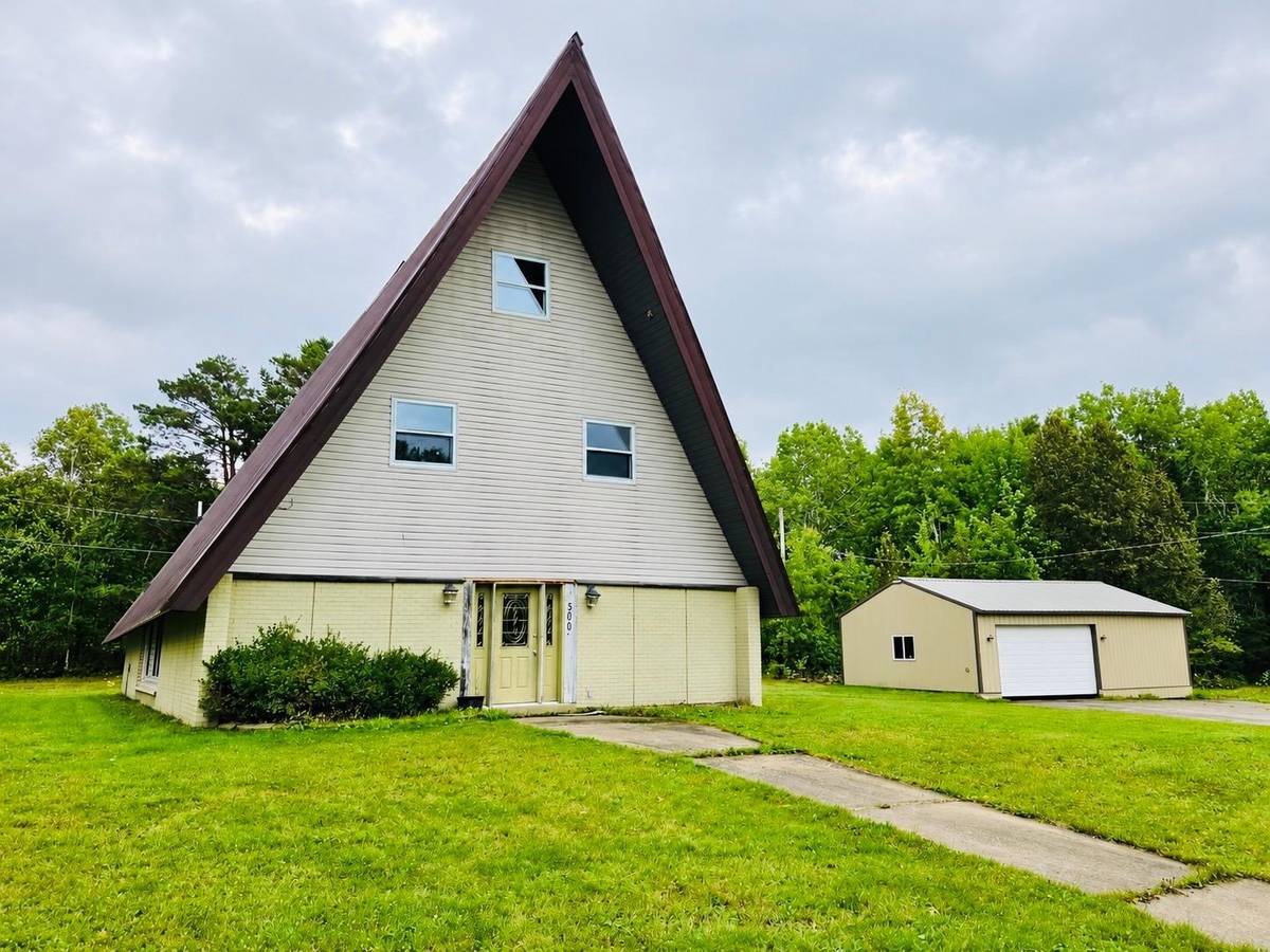 500 Coventry RD, Hoyt Lakes, MN 55750